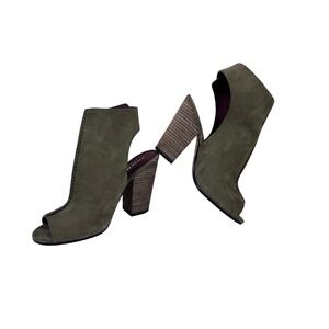Coach Saratoga Booties Women 8B Olive Green Excellent Suede Peep Toe Cutout Heel